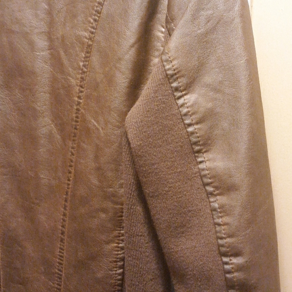 Faux leather jacket - Picture 4 of 8